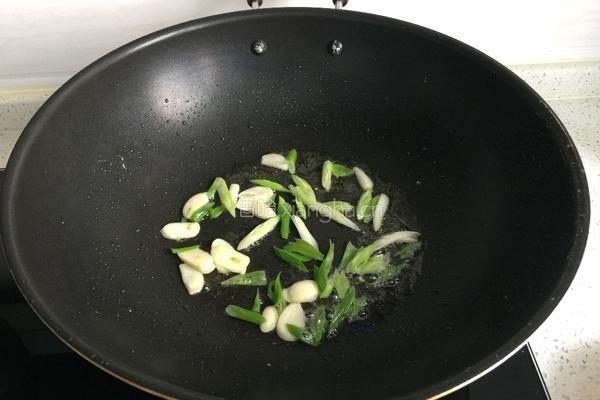 佛手瓜炒鸡蛋的做法图解5