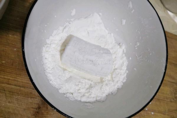 炸香蕉段的做法图解3