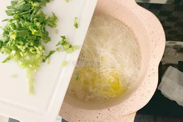 一周以上宝宝辅食：鸡丝青菜面的做法图解3