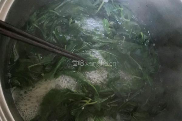 枸杞叶鱼滑汤的做法图解6