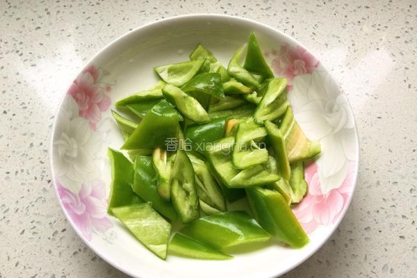 尖椒拆骨肉的做法图解3