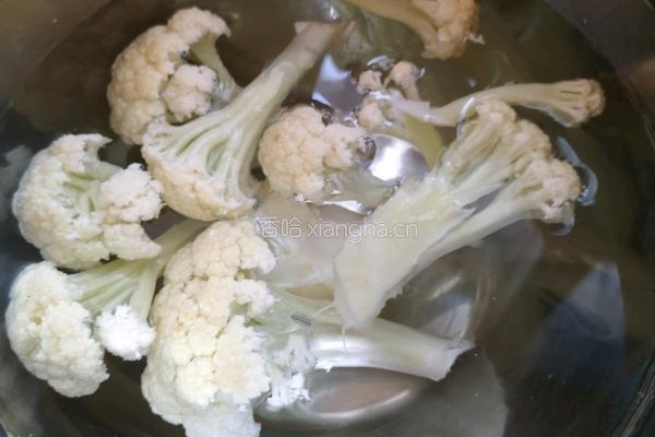 肉末花菜的做法图解1