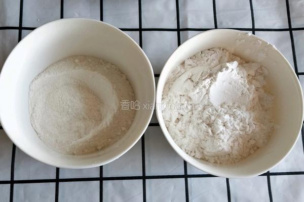 红薯饼的做法图解1