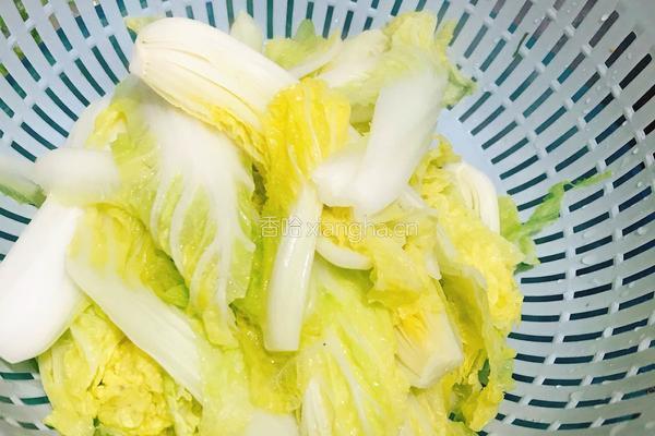蒜蓉娃娃菜?的做法图解2
