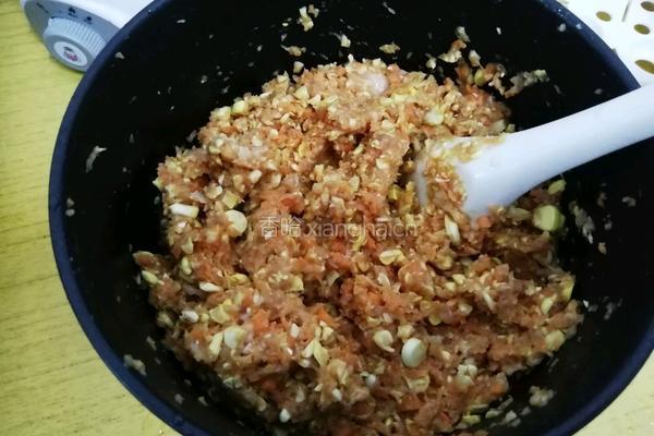 胡萝卜玉米猪肉饺的做法图解5