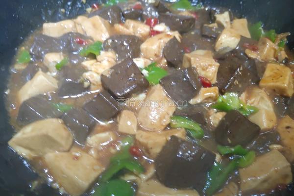 红烧豆腐猪血的做法图解3