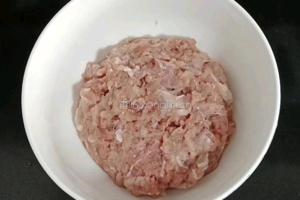 猪肉木耳酿苦瓜的做法图解5