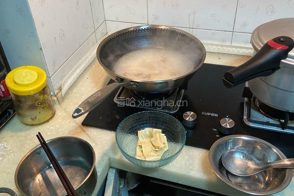盐焗豆皮鸡翅膀的做法图解1