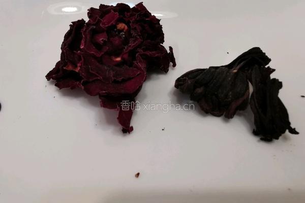 玫瑰洛神花茶的做法图解2