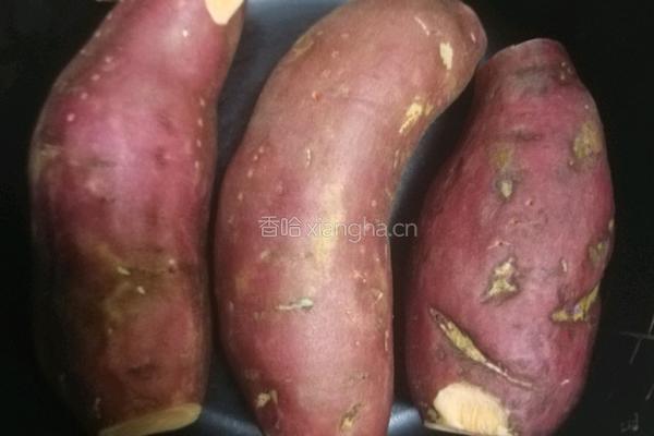 电饭锅版烤红薯的做法图解1