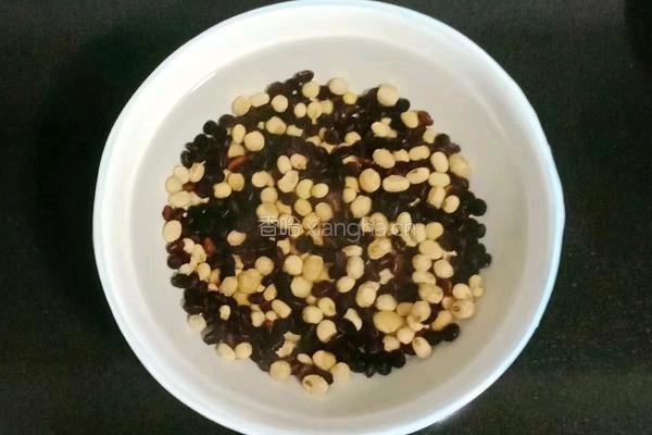板栗双豆浆的做法图解2