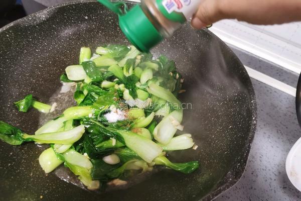炝炒小青菜的做法图解8