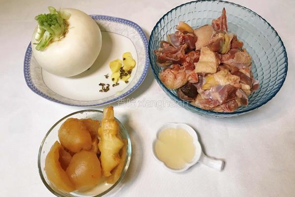 酸萝卜老鸭汤的做法图解1