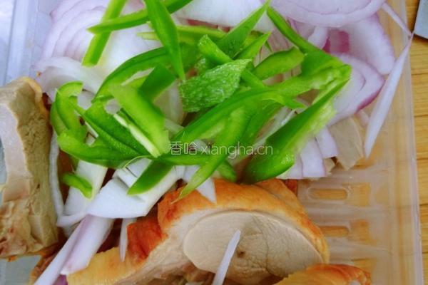韩式炒鸭肉的做法图解1