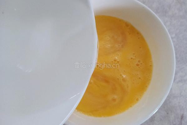 鲍鱼干贝xo酱蒸蛋羹的做法图解3