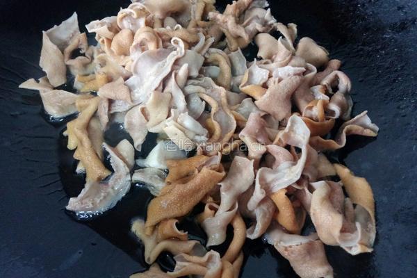 洋葱炒鸡肠的做法图解4