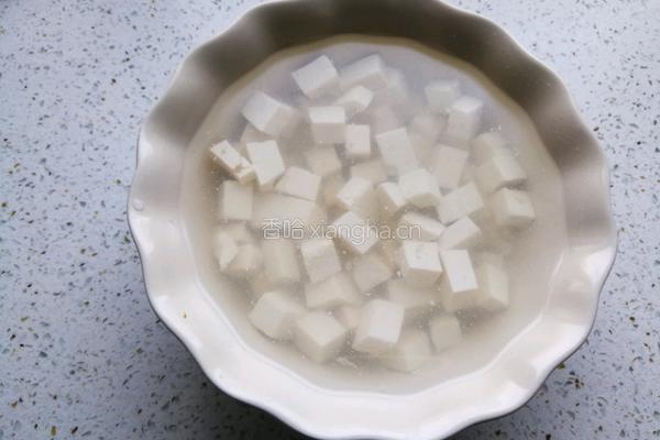 三鲜汤（西红杮菌菇汤）的做法图解2