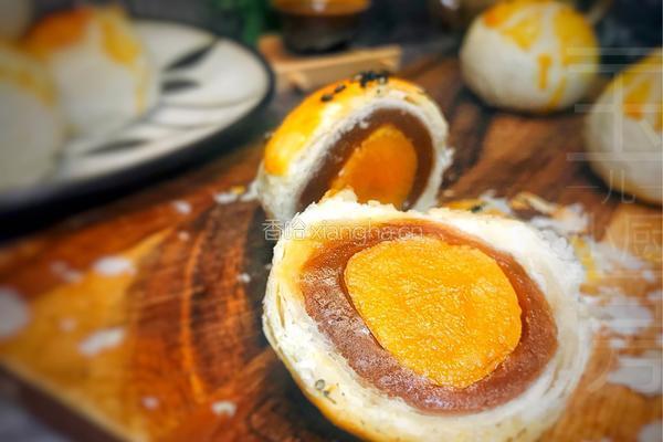 莲蓉蛋黄酥的做法图解18