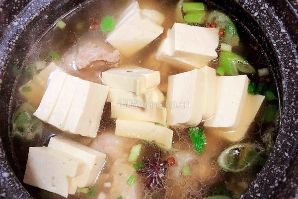 酸菜炖大骨的做法图解12
