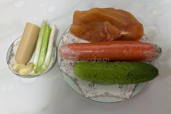 宫爆鸡丁的做法图解1