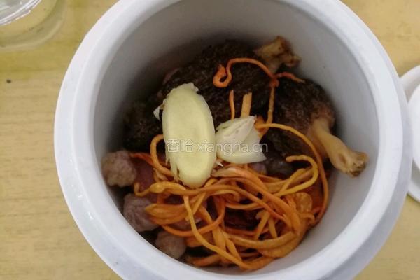 羊肚菌虫草花炖鸡汤的做法图解3