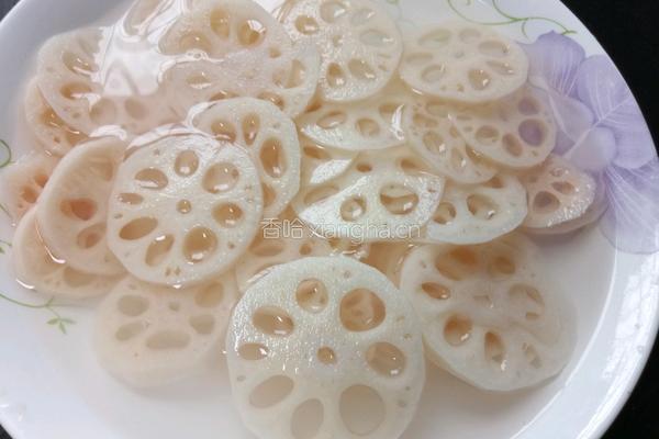 莲藕炒肉片的做法图解2