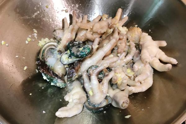 小鲍鱼红烧鸡爪的做法图解7