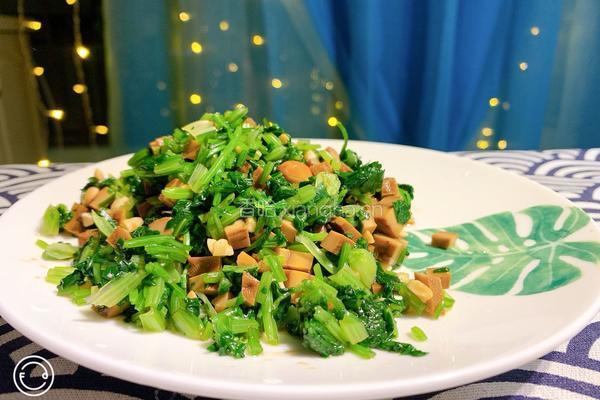 凉拌香菜茶干的做法图解1