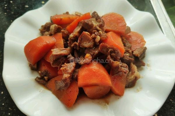 胡萝卜炖牛肉牛腩的做法图解6