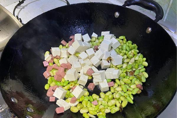 毛豆烧豆腐火腿肠的做法图解6