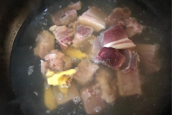 腌笃鲜的做法图解1