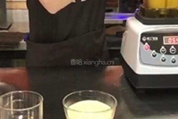 咸蛋黄奶盖茶的做法图解3