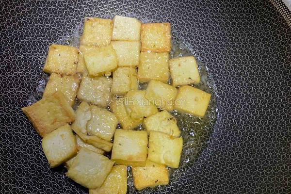 白菜炒豆腐的做法图解4