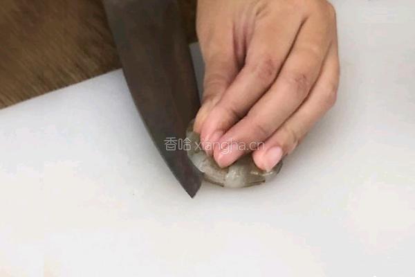 金沙虾仁的做法图解3