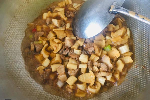 萝卜干炒肉丁的做法图解7