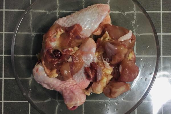 板栗烧鸡的做法图解2