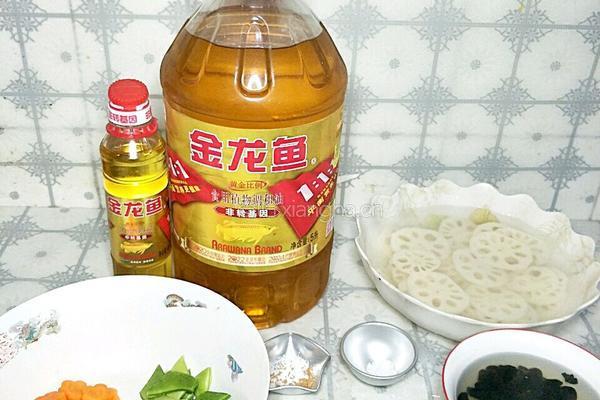 快手荷塘小炒的做法图解1