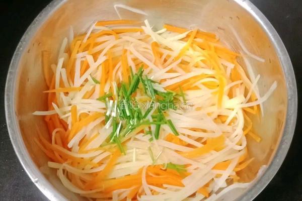 凉拌土豆胡萝卜丝的做法图解13
