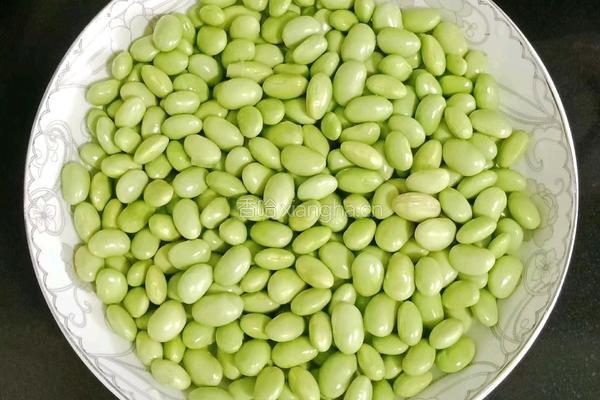 翅根烧毛豆米的做法图解1