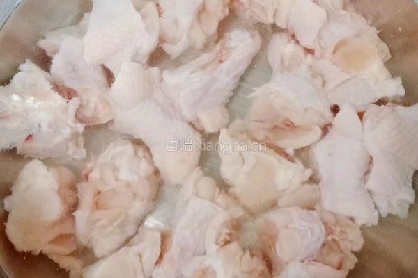 翅根烧毛豆米的做法图解6