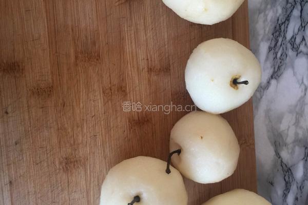 冰糖雪梨（超简易低配版）的做法图解1