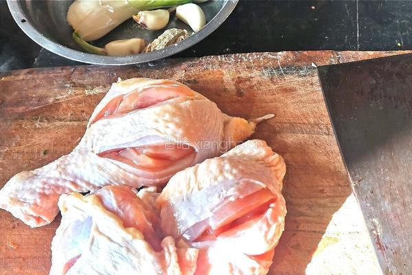 电饭锅盐焗鸡腿的做法图解1