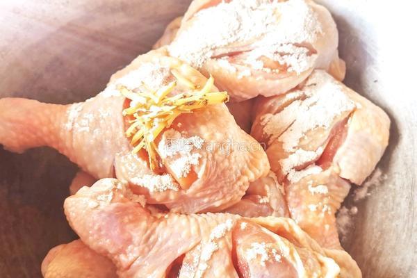 电饭锅盐焗鸡腿的做法图解3