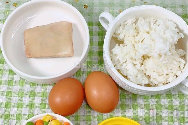 金黄鹅肝炒饭的做法图解2