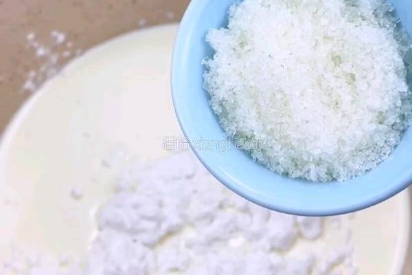 脆皮香醇牛奶雪糕的做法图解2