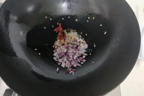 酒蒸蛤蜊的做法图解1