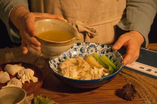 鸡汤馄饨，汤底香醇的做法图解8