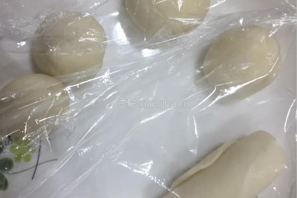 雪媚娘蛋黄酥的做法图解9