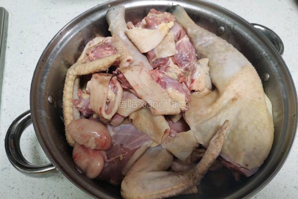 淮山炖鸡汤的做法图解1