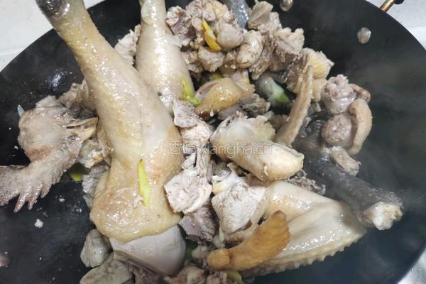 淮山炖鸡汤的做法图解7